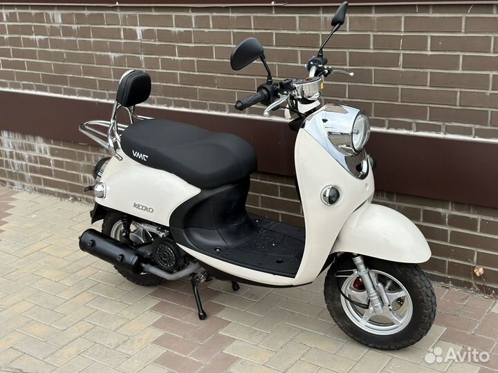 Скутер Vento Retro 50/150