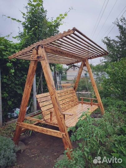 Садовые качели из дерева