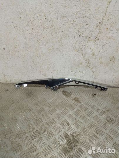 Хром переднего бампера левый BMW X7 G07