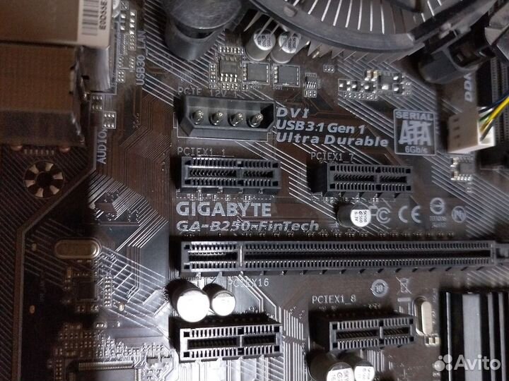 Комплект материнка на 12 видеокарт. Gigabyte