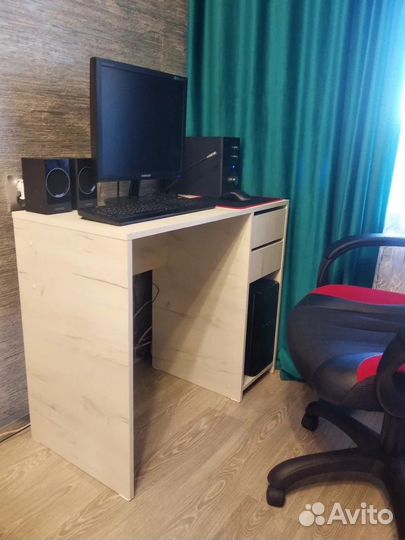 Стол письменный и компьютерный.Новый.Разные цвета