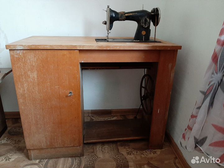 Швейная машинка