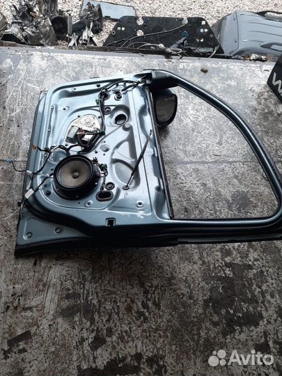 Дверь передняя правая Фольксваген Джетта 5 оригина