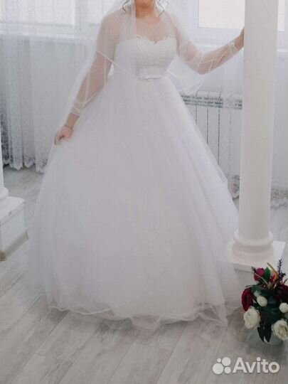 Свадебное платье
