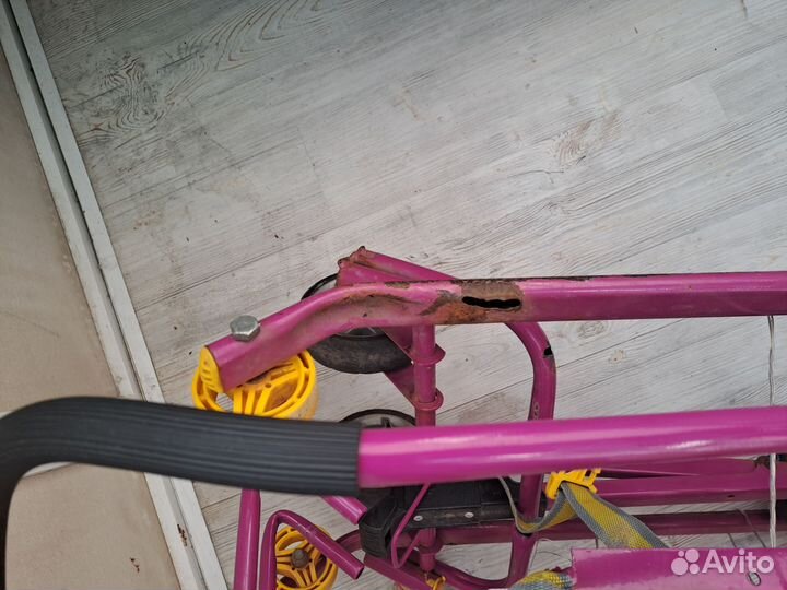 Санки сломанные