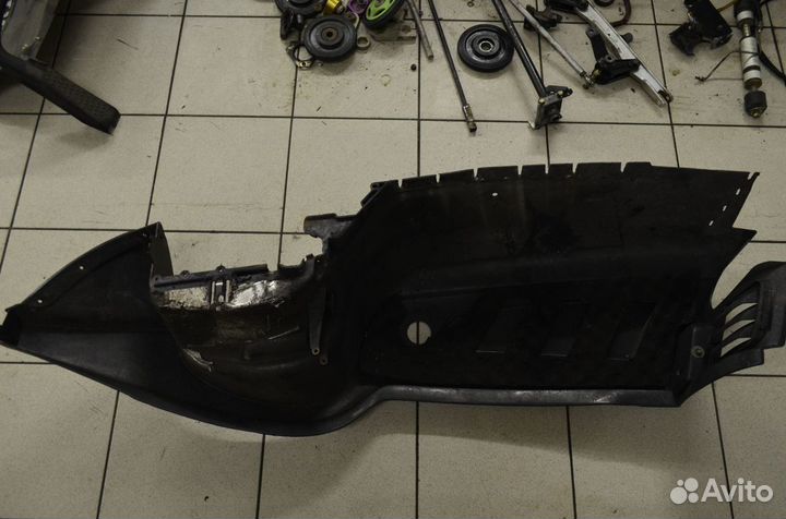 Панель боковая левая Arctic Cat 1000 pantera