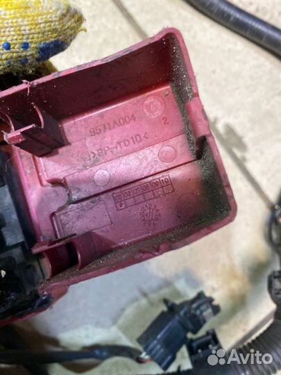 Клемма аккумулятора Mitsubishi Lancer