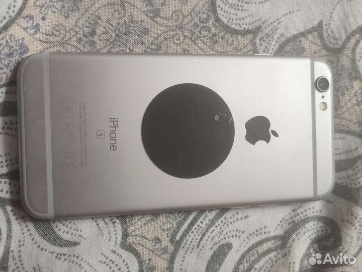 Телефон iPhone 6s