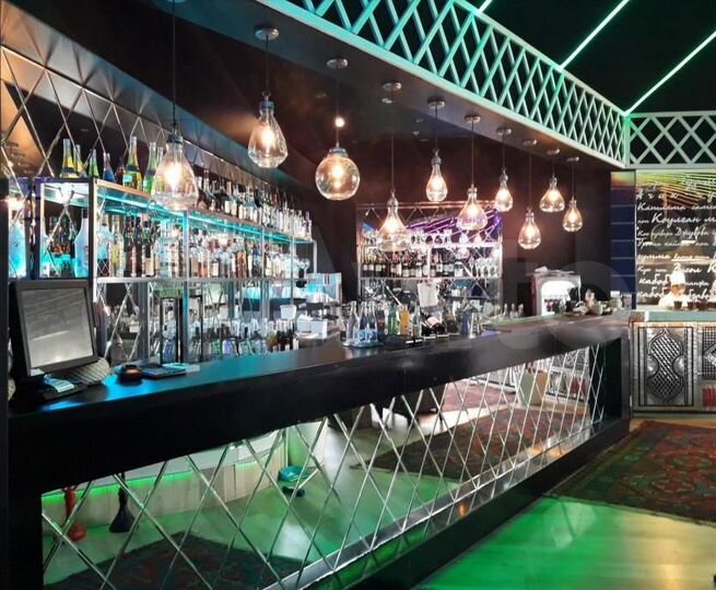 Продается действующий ресторан-караоке с оборудова