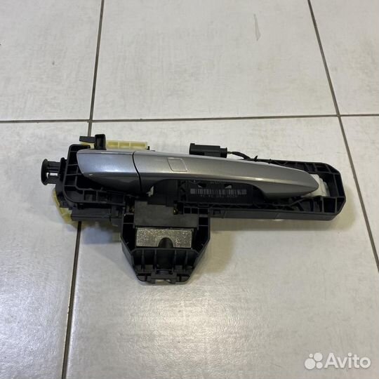 Ручка двери задней наружная правая Mercedes-Benz E