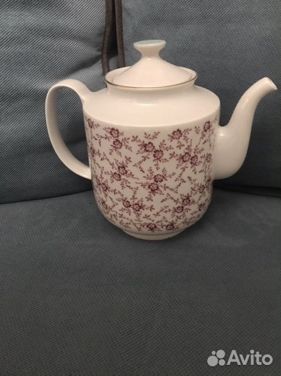 Сервиз:Чайник фарфоровый большой +Блюдо ГДР
