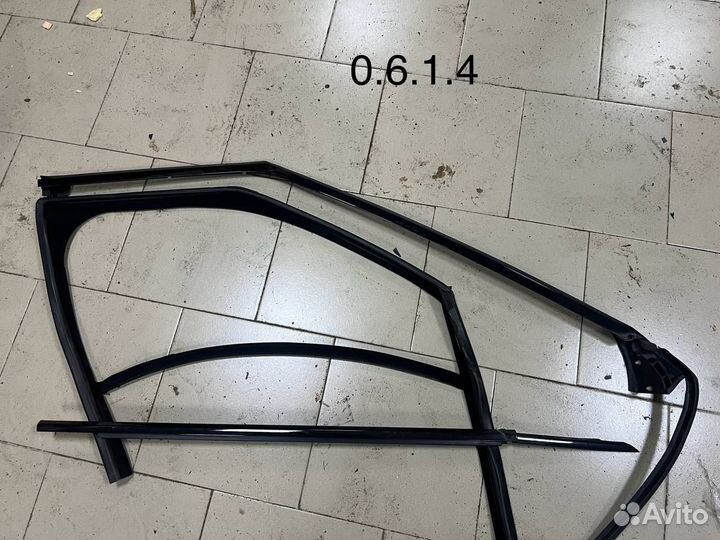 Молдинг двери оконный velar l560