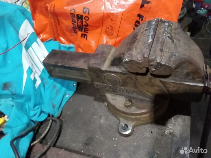 Тиски слесарные СССР