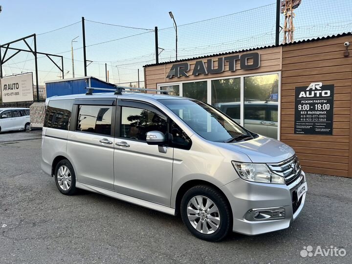 Honda Stepwgn 2.0 CVT, 2011, 204 000 км