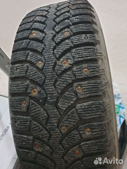 Bridgestone Blizzak Spike-01 225/65 R17