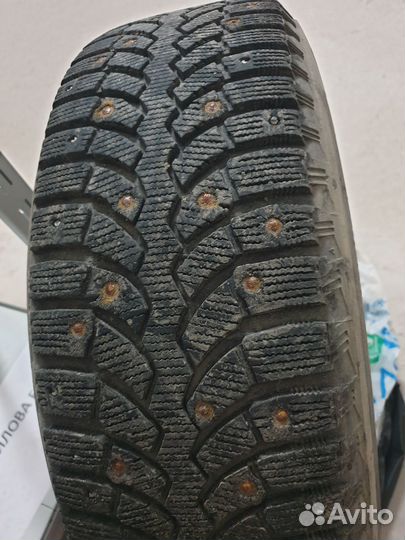 Bridgestone Blizzak Spike-01 225/65 R17