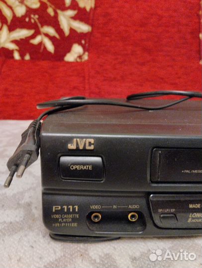 Видеомагнитофон jvc