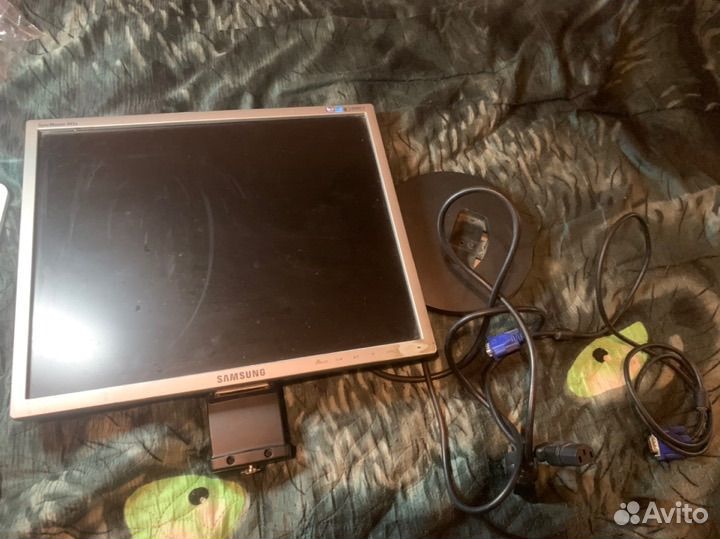 Монитор Samsung 19 дюймов