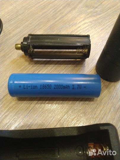 Фонарик аккумуляторный на Li-ion 18650