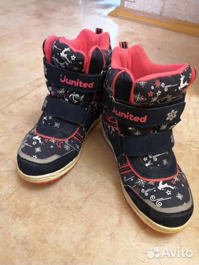 Детские ботинки