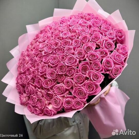 Розы с крупным бутоном