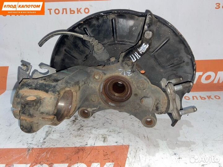 Кулак передний правый Volkswagen Golf 6 2011