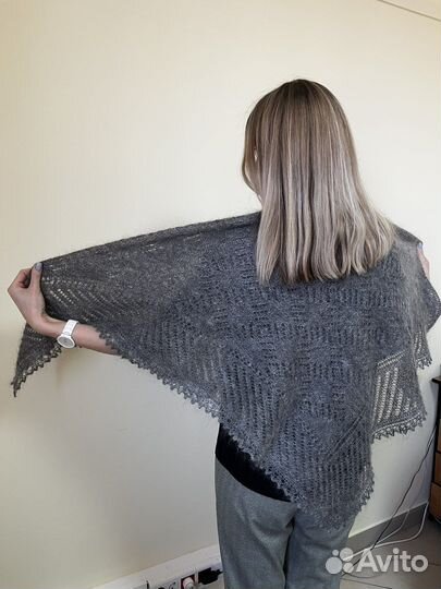 Пуховый платок козий