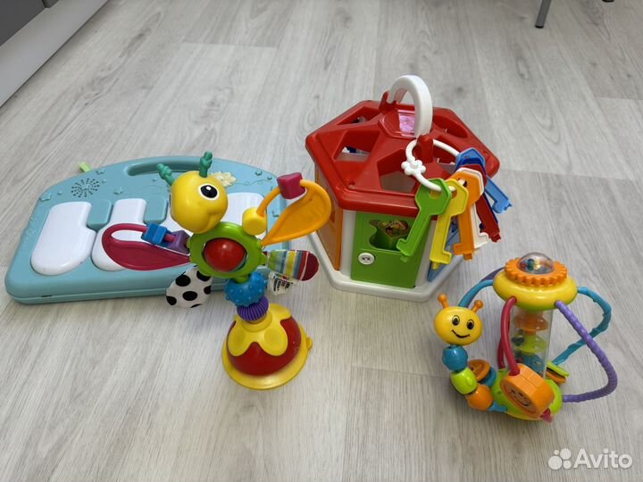 Развивающие игрушки для малышей
