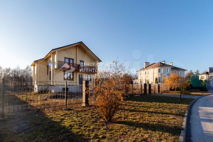 Дом 220 м² на участке 33 сот.