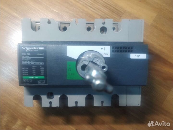 Рубильник Schneider electric INS 125 4P