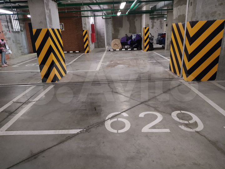 Машиноместо, 30 м²