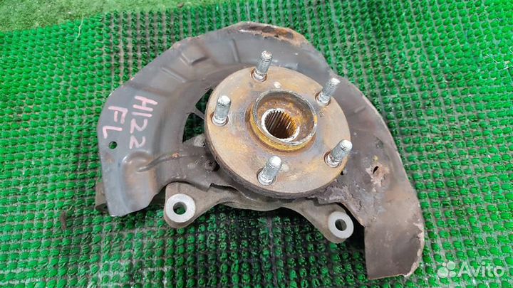 Кулак передний левый Lexus RX400H 2007