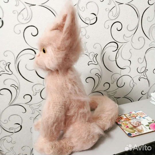 Вязаный кот