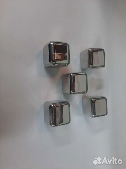 Металлические кубики для охлаждения напитков