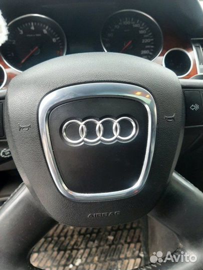 Подушка безопасности в руль Audi A8 BFM 2005