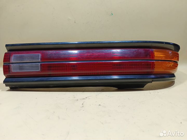 Фонарь задний левый для Toyota Mark 2 GX90