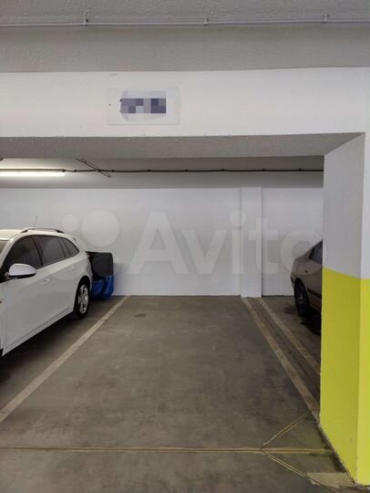 Машиноместо, 14 м²