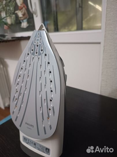 Утюг Philips GC1758/80/BC