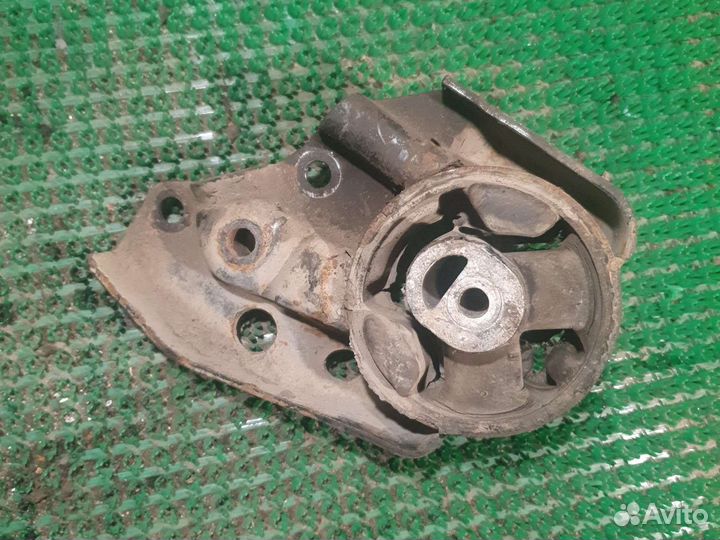 Подушка АКПП Крайслер Вояджер 2,4 EDZ левая