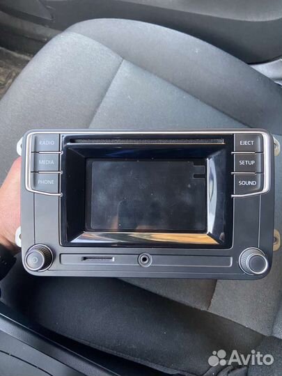 Штатная магнитола на volkswagen tiguan