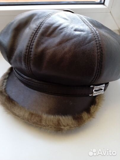Берет женский кожаный