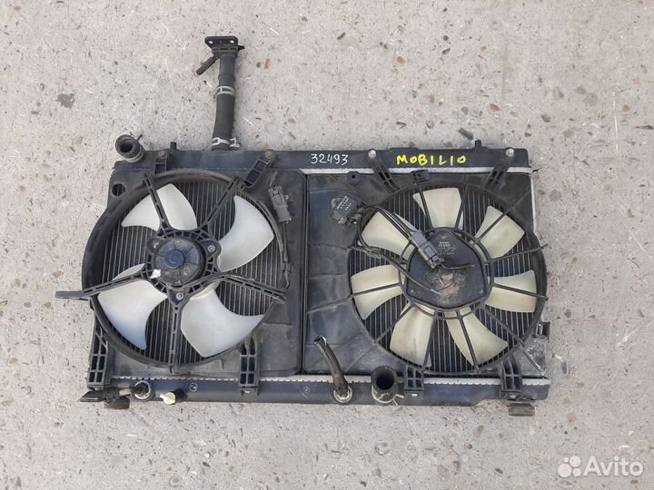 Радиатор хонда мобилио