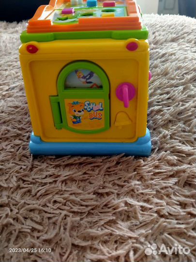 Игрушка автобус