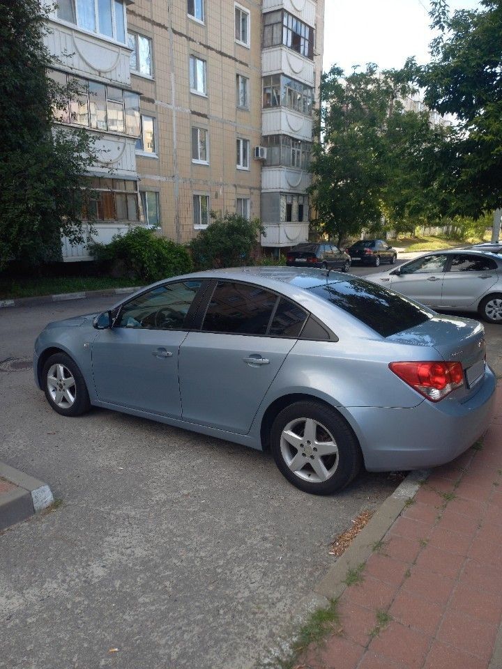Chevrolet Cruze: фото владельца