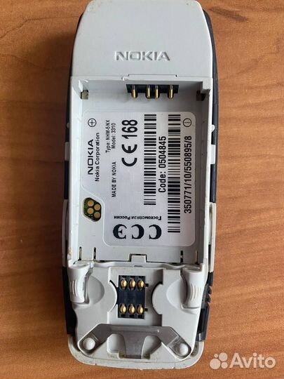 Nokia 3310 в коробке
