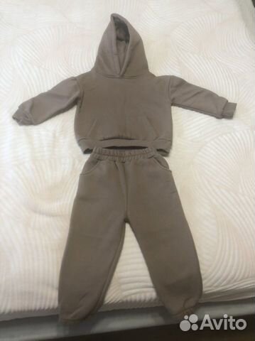 Костюм спортивный