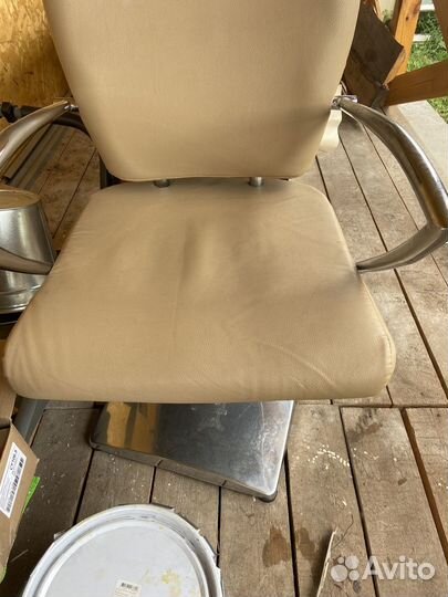 Кожаное кресло бу парикмахерское