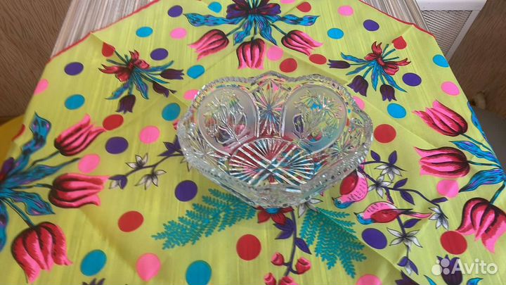 Ваза хрустальная овальной формы