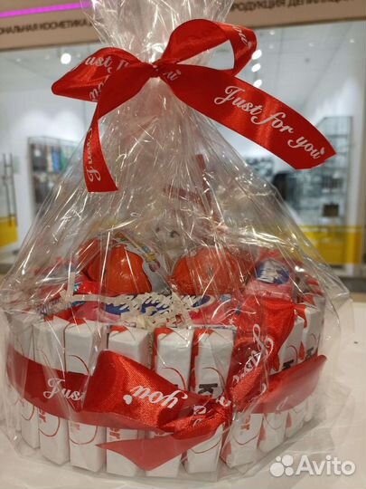 Подарок, торт киндер