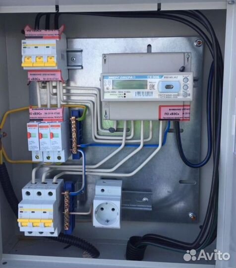 Услуги электрика, монтаж розеток